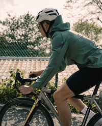 Café du Cycliste 外套Alizee ScotsPine 全防水 松綠 男女共版