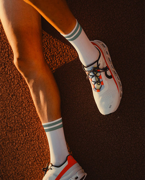 Black Sheep 黑羊 車襪Crew Socks Surf Spray 白底綠色條紋